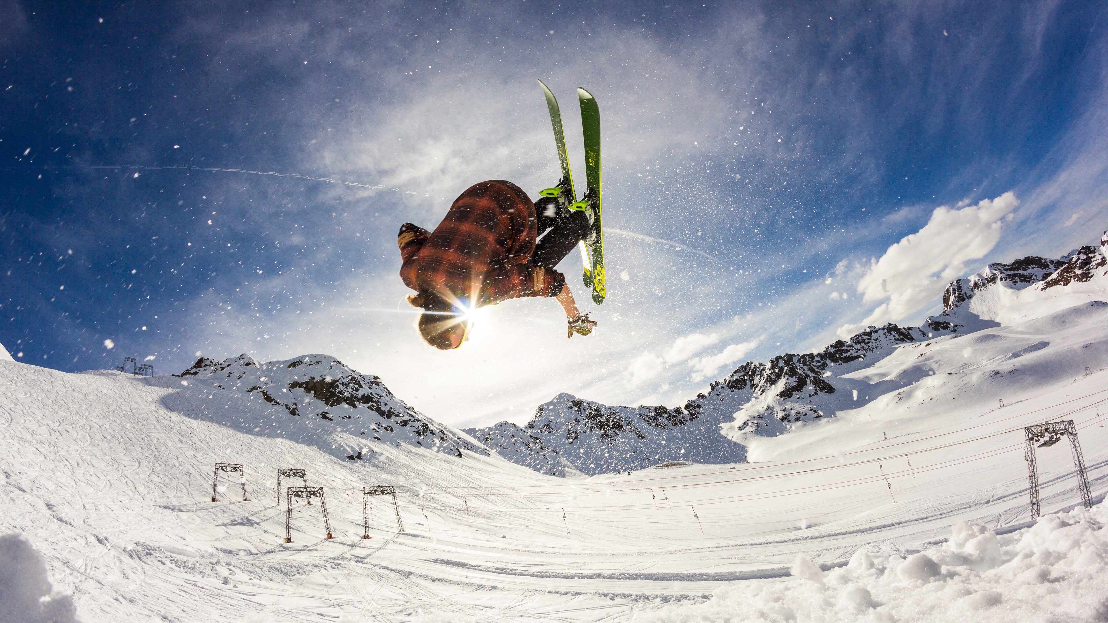 风度的王者，本泽马率队列队致敬AC米兰，绿茵场上的尊重与荣耀，风度的王者，本泽马率队列队致敬AC米兰